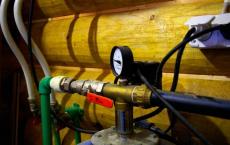 Реле давления воды для насоса: устройство и схема функционирования